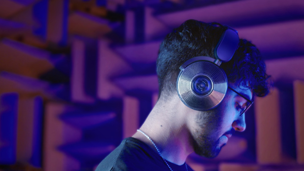 賭博：戴森首款可穿戴音頻科技Dyson Zone空氣淨化耳機正式上市 耳機發燒友可以行動起來了！